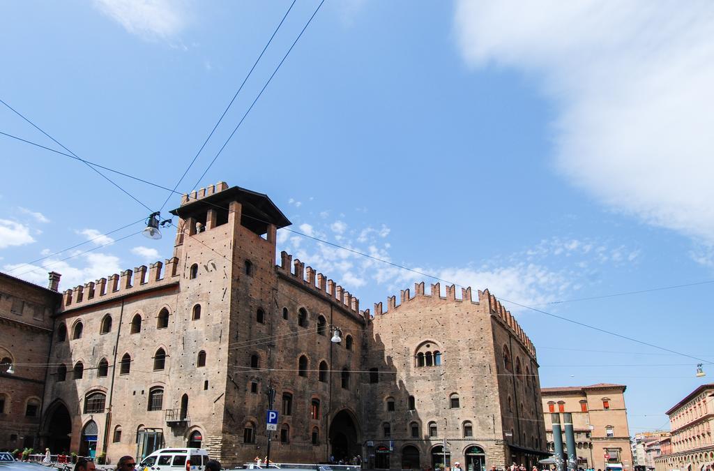 Ur-Nest Piazza Maggiore Bologna Ruang foto